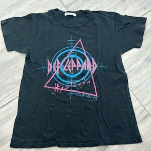 daydreamer grey/black def leopard hysteria tour tee